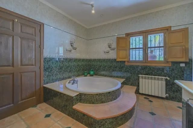 Maalaistalo myytävänä paikassa La Patera, Marbella - 3 500 000 € (Ref: 10016630)