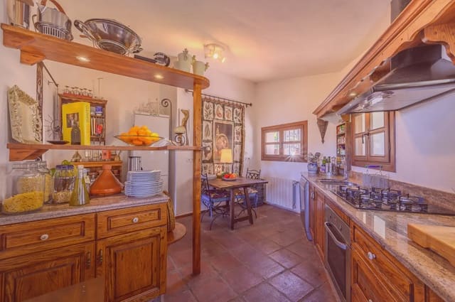Maalaistalo myytävänä paikassa La Patera, Marbella - 3 500 000 € (Ref: 10016630)