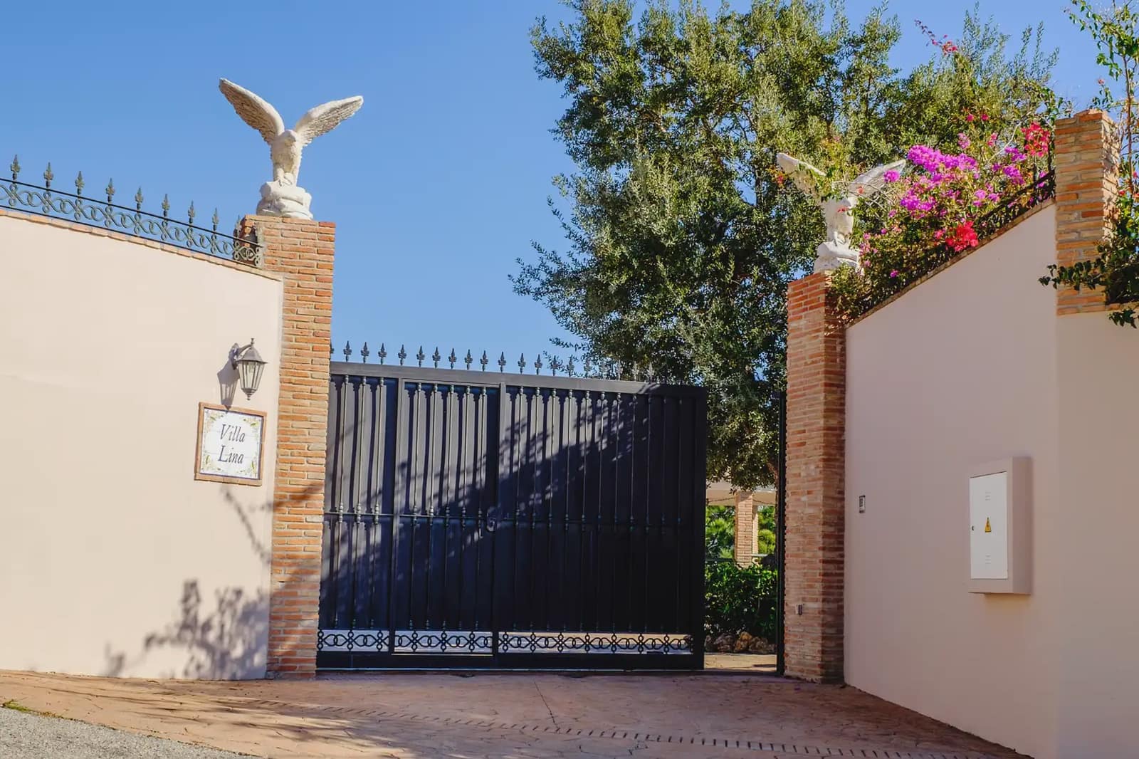 Villa til salgs i Estepona - € 990 000 (Ref: 10016633)