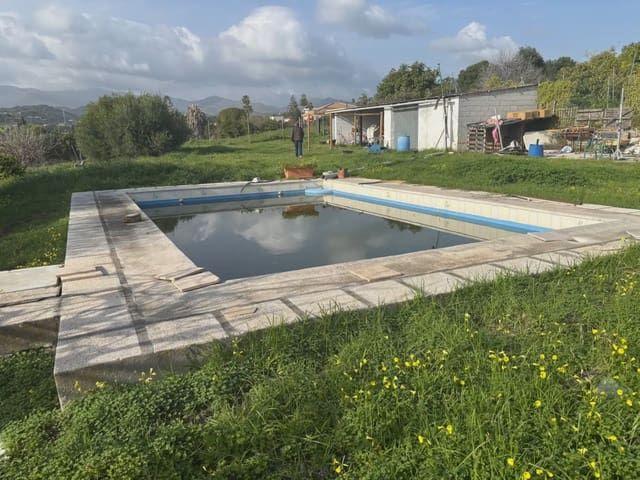 Finca/Herregård til salgs i Los Llanos, Estepona - € 320 000 (Ref: 10016635)