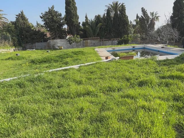 Finca/Herregård til salgs i Los Llanos, Estepona - € 320 000 (Ref: 10016635)