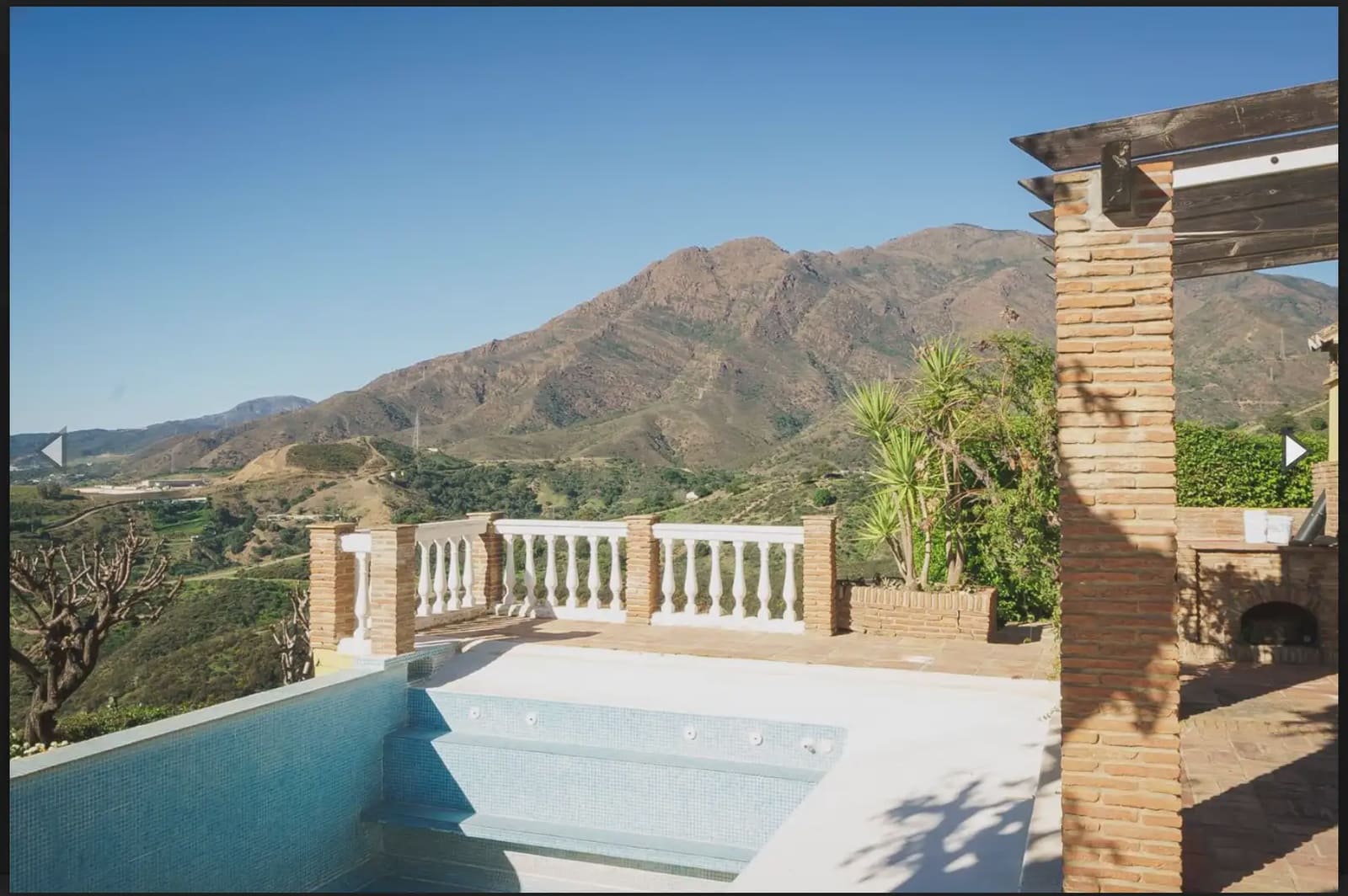 Villa til salgs i Estepona - € 1 395 000 (Ref: 10016637)