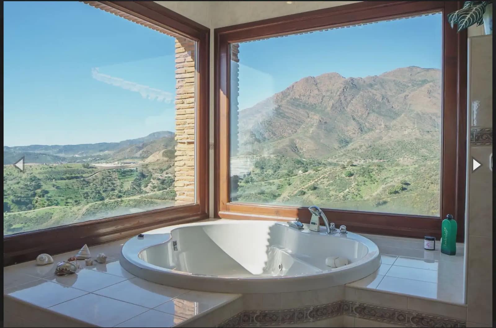 Villa til salgs i Estepona - € 1 395 000 (Ref: 10016637)
