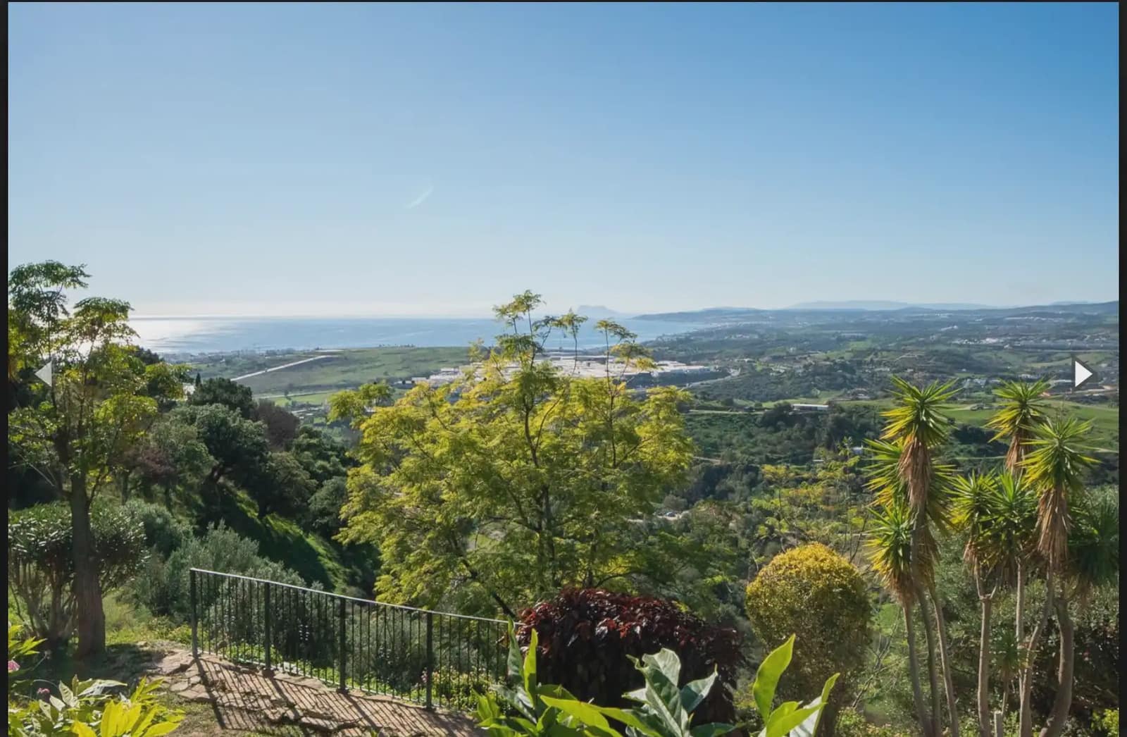 Villa til salgs i Estepona - € 1 395 000 (Ref: 10016637)