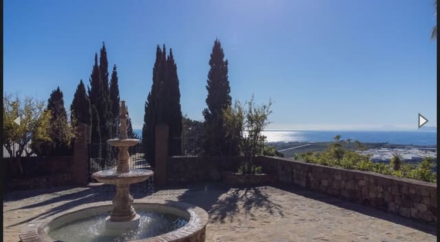 Villa til salgs i Sierra de Estepona - Avda. de Andalucía, Estepona - € 1 395 000 (Ref: 10016637)