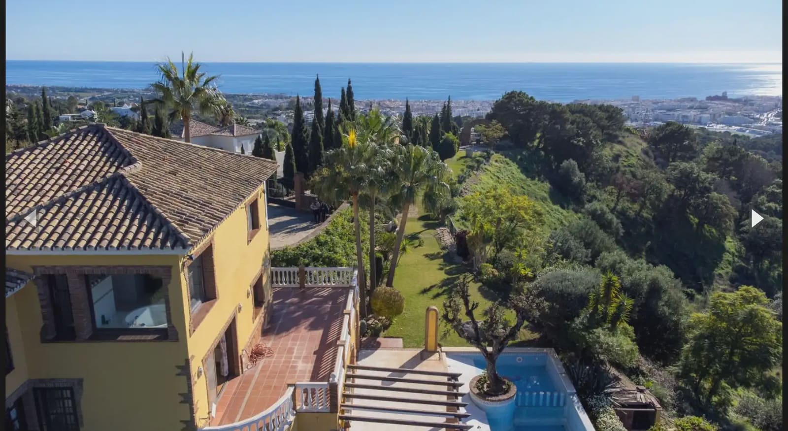 Villa til salgs i Estepona - € 1 395 000 (Ref: 10016637)