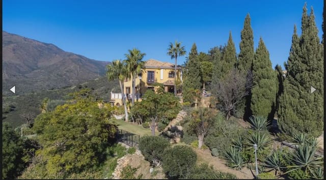 Villa til salgs i Sierra de Estepona - Avda. de Andalucía, Estepona - € 1 395 000 (Ref: 10016637)
