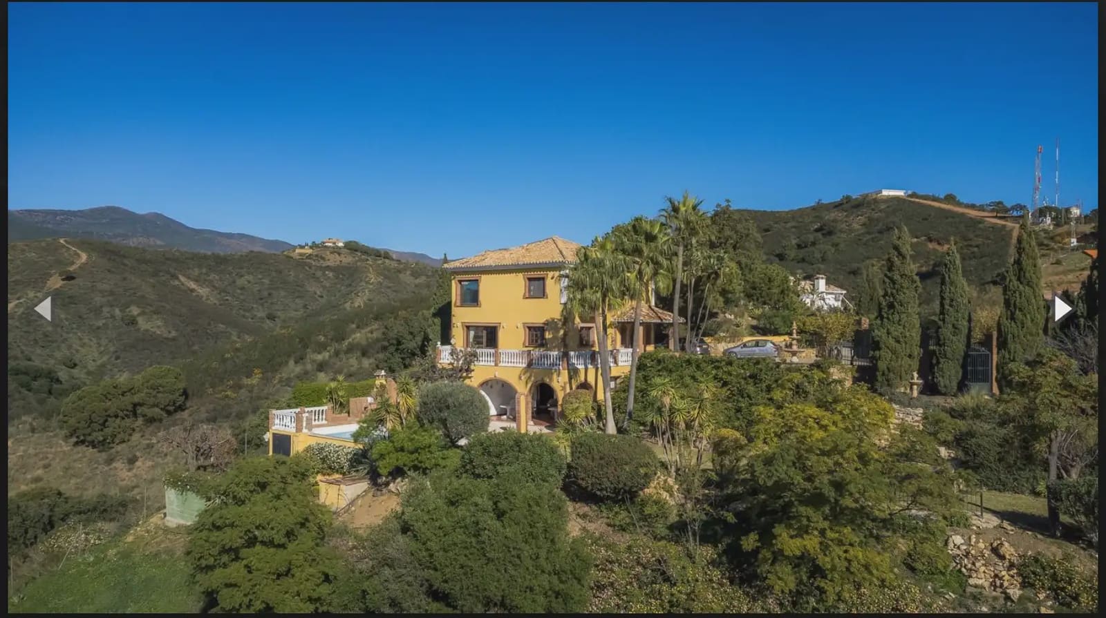 Villa til salgs i Estepona - € 1 395 000 (Ref: 10016637)
