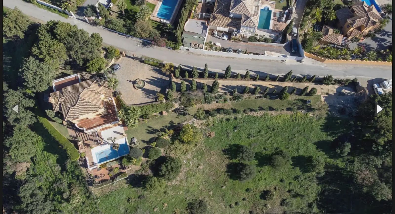 Villa til salgs i Estepona - € 1 395 000 (Ref: 10016637)