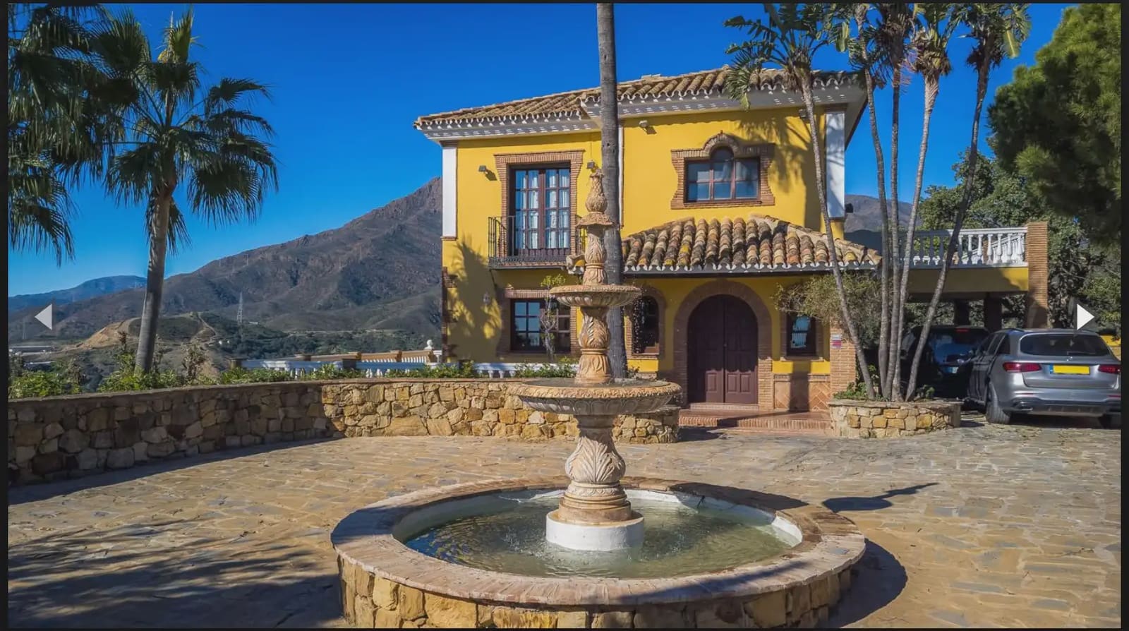 Villa til salgs i Estepona - € 1 395 000 (Ref: 10016637)