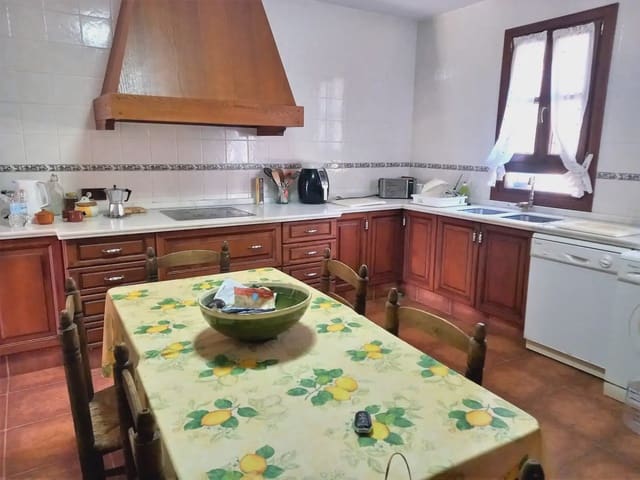 Finca/Landehus til salg i Alcorrín, Manilva - € 1.300.000 (Ref: 10016639)