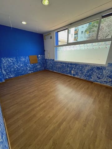 Commerciale in vendita in Sierra de Estepona - Avda. de Andalucía, Estepona - 180.000 € (Rif: 10016642)