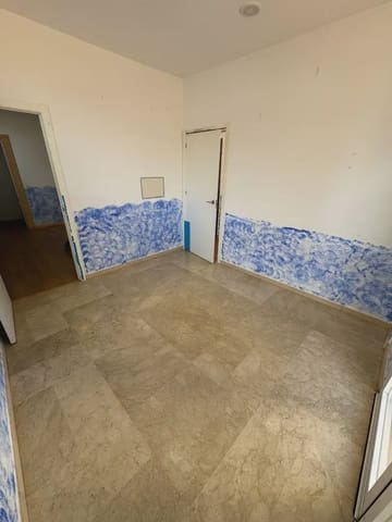 Commerciale in vendita in Sierra de Estepona - Avda. de Andalucía, Estepona - 180.000 € (Rif: 10016642)