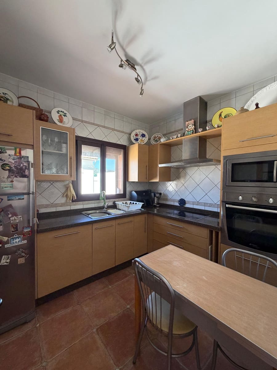 4 chambre Maison de Ville à vendre à Nerja avec piscine garage - 525 000 € (Ref: 10021186)