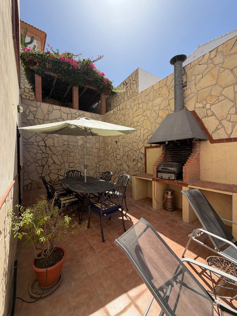 4 chambre Maison de Ville à vendre à Nerja avec piscine garage - 525 000 € (Ref: 10021186)