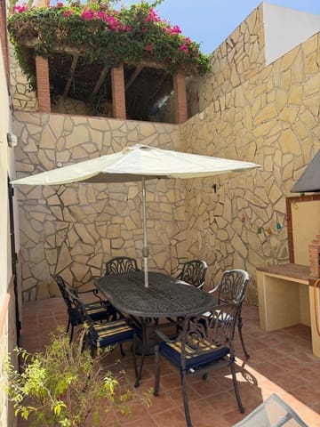 4 chambre Maison de Ville à vendre à Avda Pescia - Ctra de Frigiliana, Nerja avec piscine garage - 525 000 € (Ref: 10021186)