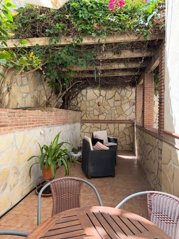 4 chambre Maison de Ville à vendre à Avda Pescia - Ctra de Frigiliana, Nerja avec piscine garage - 525 000 € (Ref: 10021186)