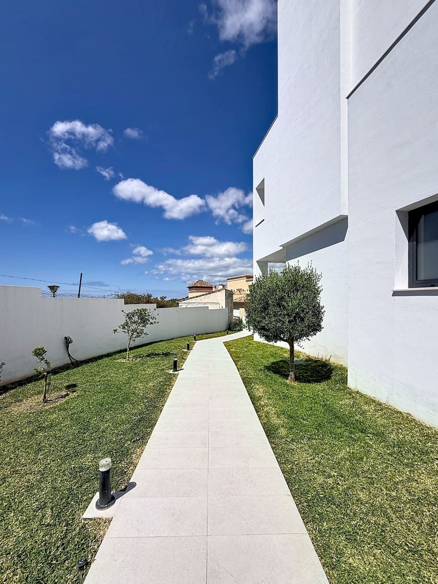 2 sovrum Lägenhet till salu i Nerja med pool garage - 369 000 € (Ref: 10021235)