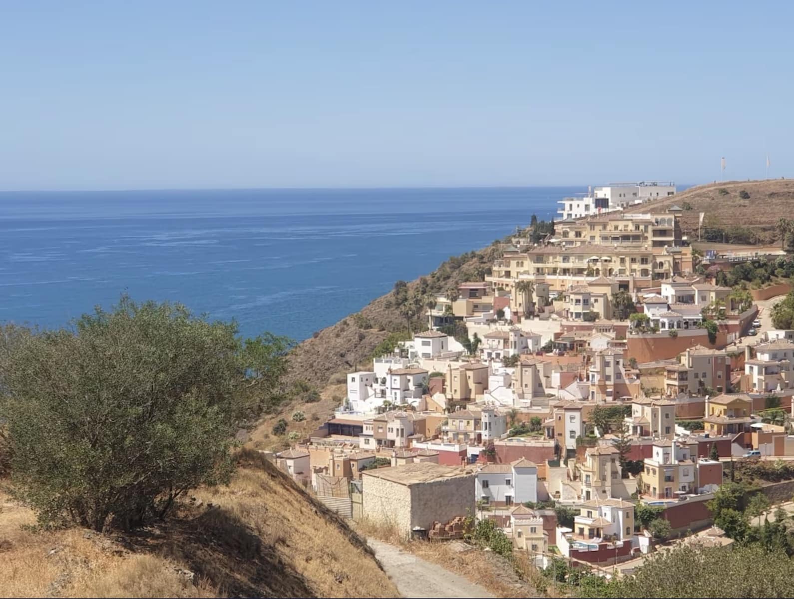 Piso de 2 habitaciones en Nerja en venta con piscina garaje - 369.000 € (Ref: 10021258)