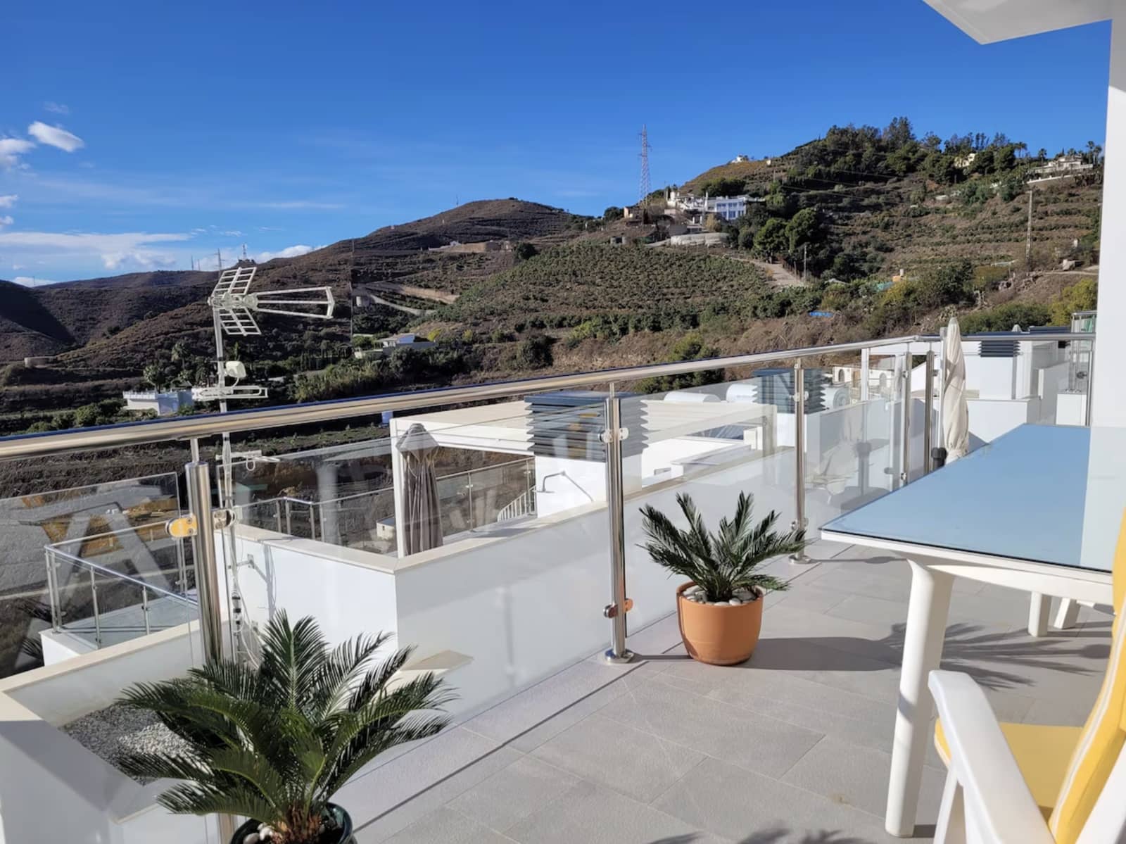 Piso de 2 habitaciones en Nerja en venta con piscina garaje - 369.000 € (Ref: 10021258)