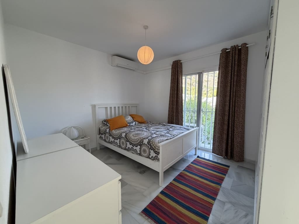 3 soveværelse Rækkehus til salg i Nerja med swimmingpool - € 399.000 (Ref: 10081741)