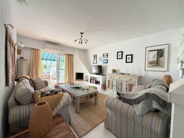 3 soveværelse Rækkehus til salg i Capistrano, Nerja med swimmingpool - € 399.000 (Ref: 10081741)