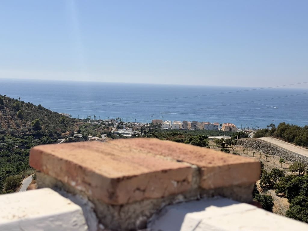 4 bedroom Villa for sale in La Herradura with pool garage - € 1,150,000 (Ref: 10130287)