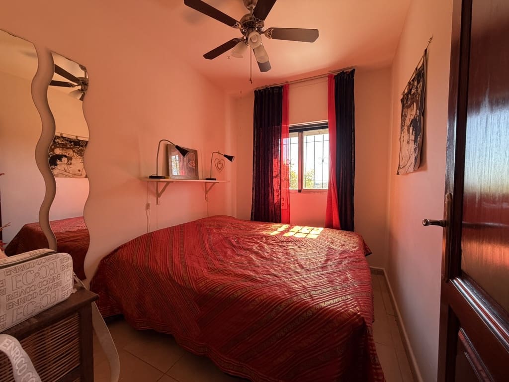 4 bedroom Villa for sale in La Herradura with pool garage - € 1,150,000 (Ref: 10130287)