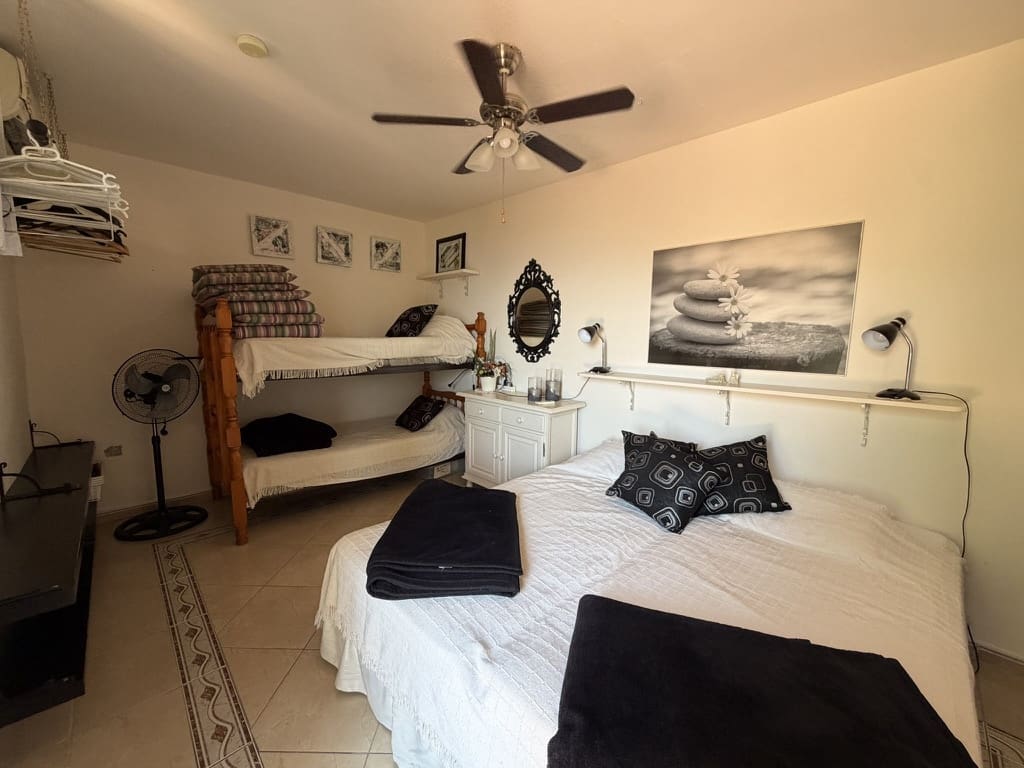 4 bedroom Villa for sale in La Herradura with pool garage - € 1,150,000 (Ref: 10130287)