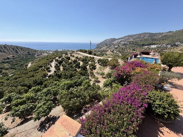 4 soveværelse Villa til salg i La Herradura, Almuñécar med swimmingpool garage - € 1.150.000 (Ref: 10130287)