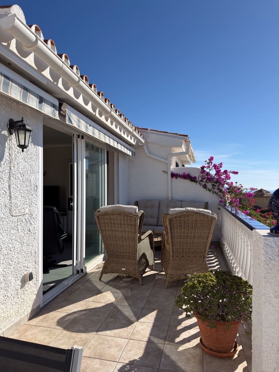 3 Zimmer Reihenhaus zu verkaufen in Nerja mit Pool - 449.000 € (Ref: 10183221)
