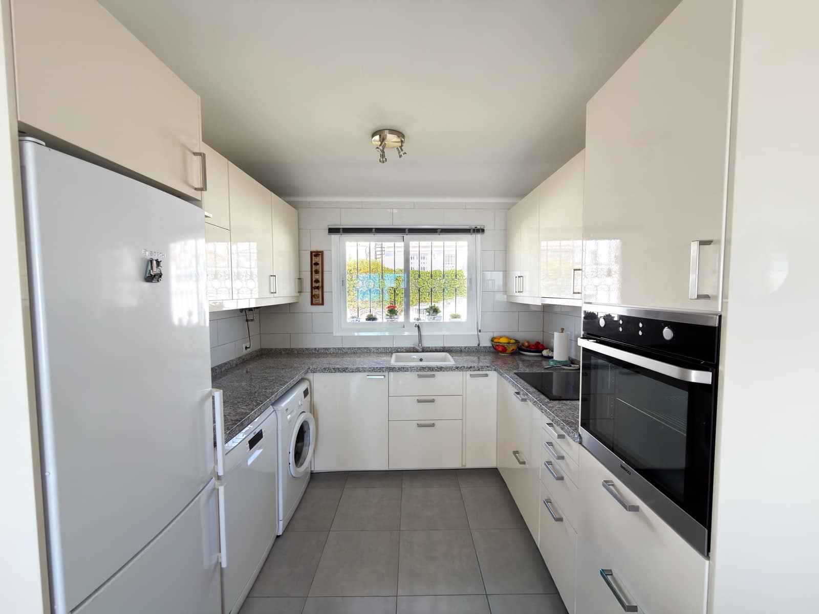 3 Zimmer Reihenhaus zu verkaufen in Nerja mit Pool - 449.000 € (Ref: 10183221)