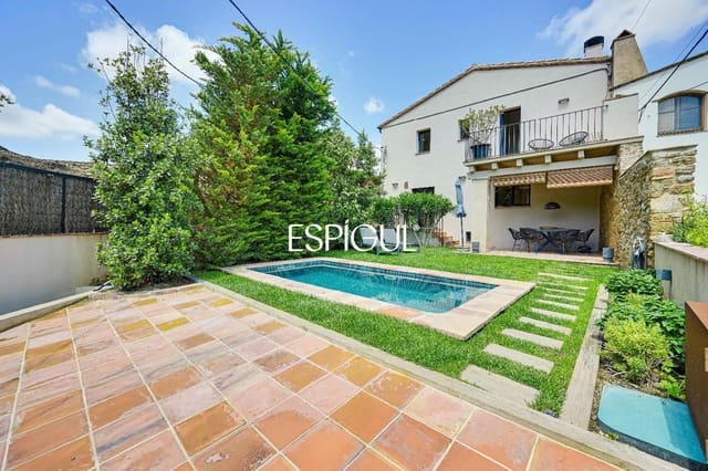 4 bedroom Villa for sale in La Bisbal d'Empordà with pool garage - € 635,000 (Ref: 10016092)