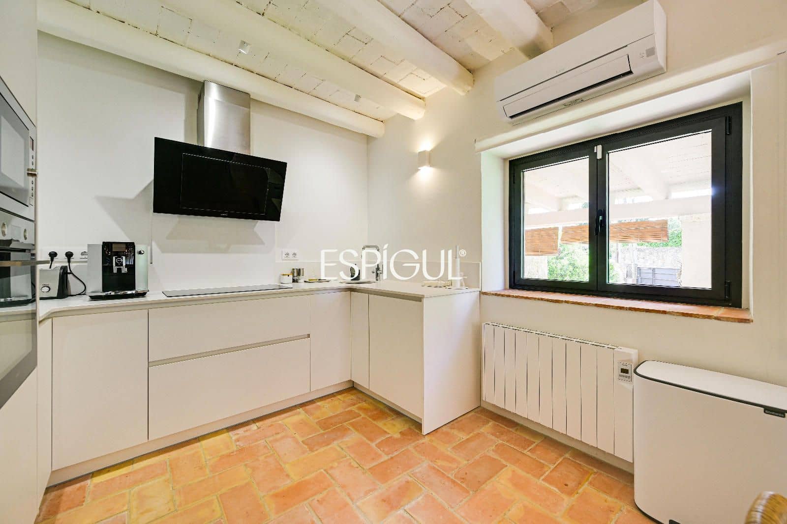 4 bedroom Villa for sale in La Bisbal d'Emporda with pool garage - € 635,000 (Ref: 10016092)
