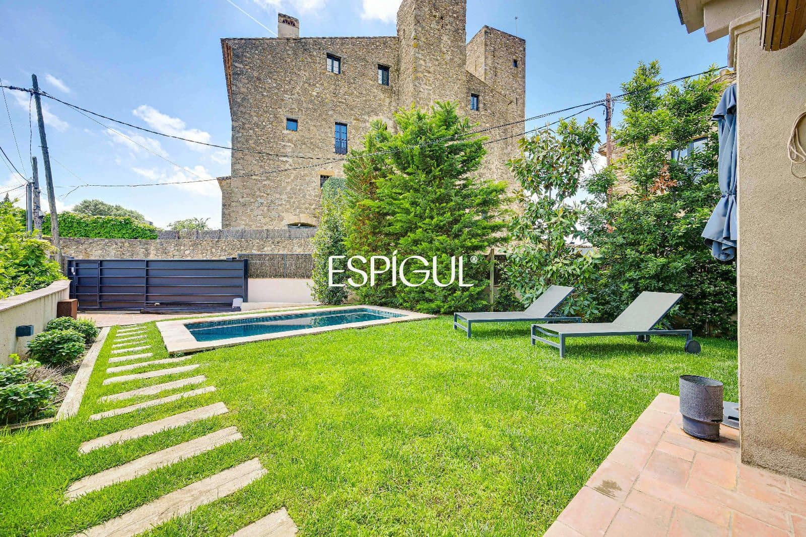4 bedroom Villa for sale in La Bisbal d'Emporda with pool garage - € 635,000 (Ref: 10016092)