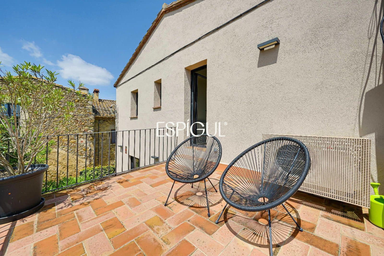 4 bedroom Villa for sale in La Bisbal d'Emporda with pool garage - € 635,000 (Ref: 10016092)