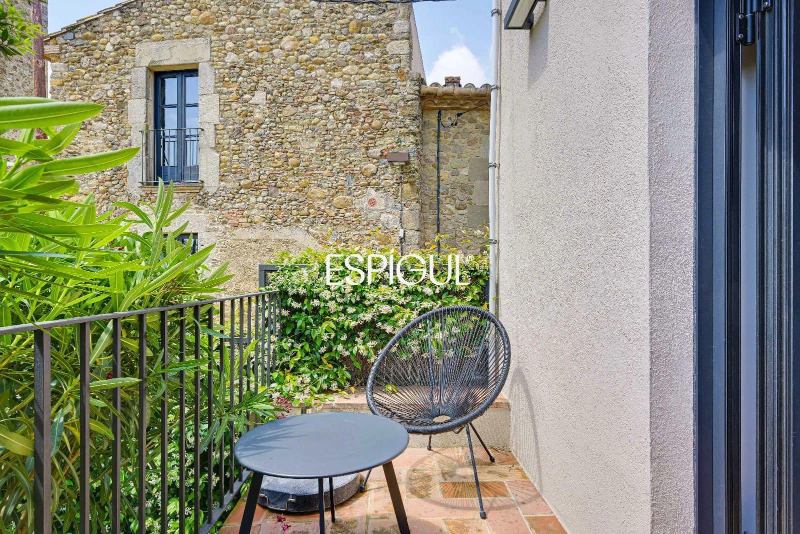 4 bedroom Villa for sale in La Bisbal d'Emporda with pool garage - € 635,000 (Ref: 10016092)