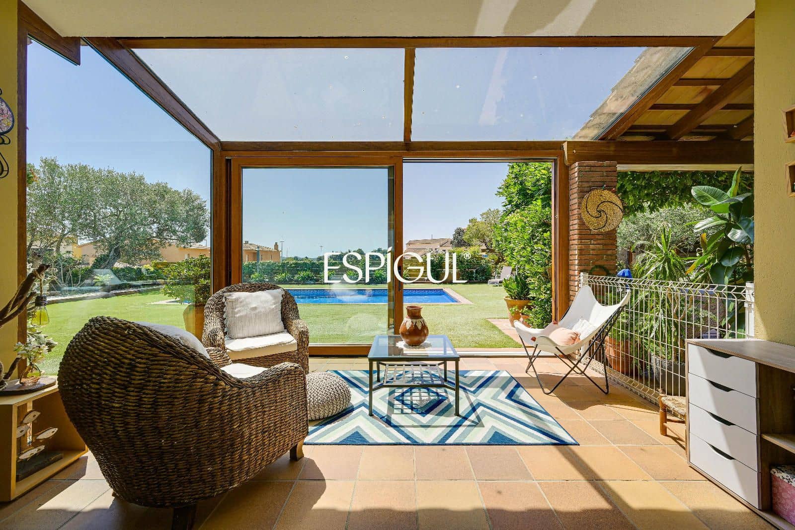 5 soveværelse Villa til salg i Mont-ras med swimmingpool garage - € 1.500.000 (Ref: 10016093)
