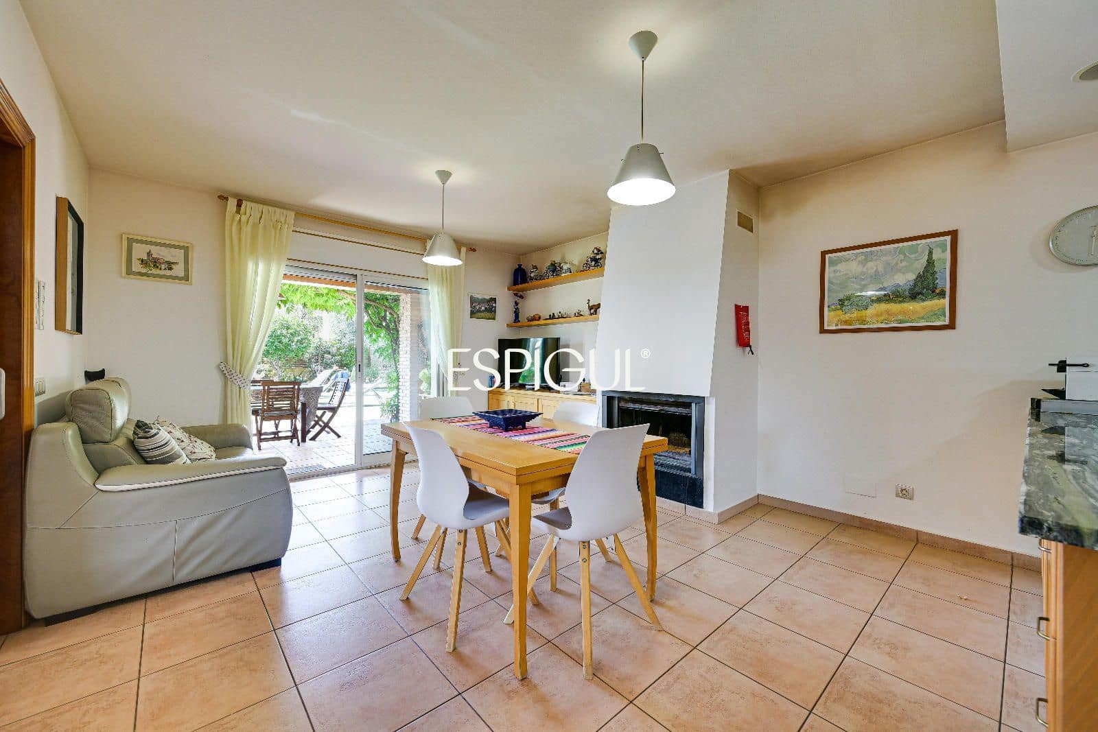 5 soveværelse Villa til salg i Mont-ras med swimmingpool garage - € 1.500.000 (Ref: 10016093)