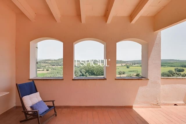 5 slaapkamer Villa te koop in La Bisbal d'Empordà met zwembad garage - € 960.000 (Ref: 10016095)