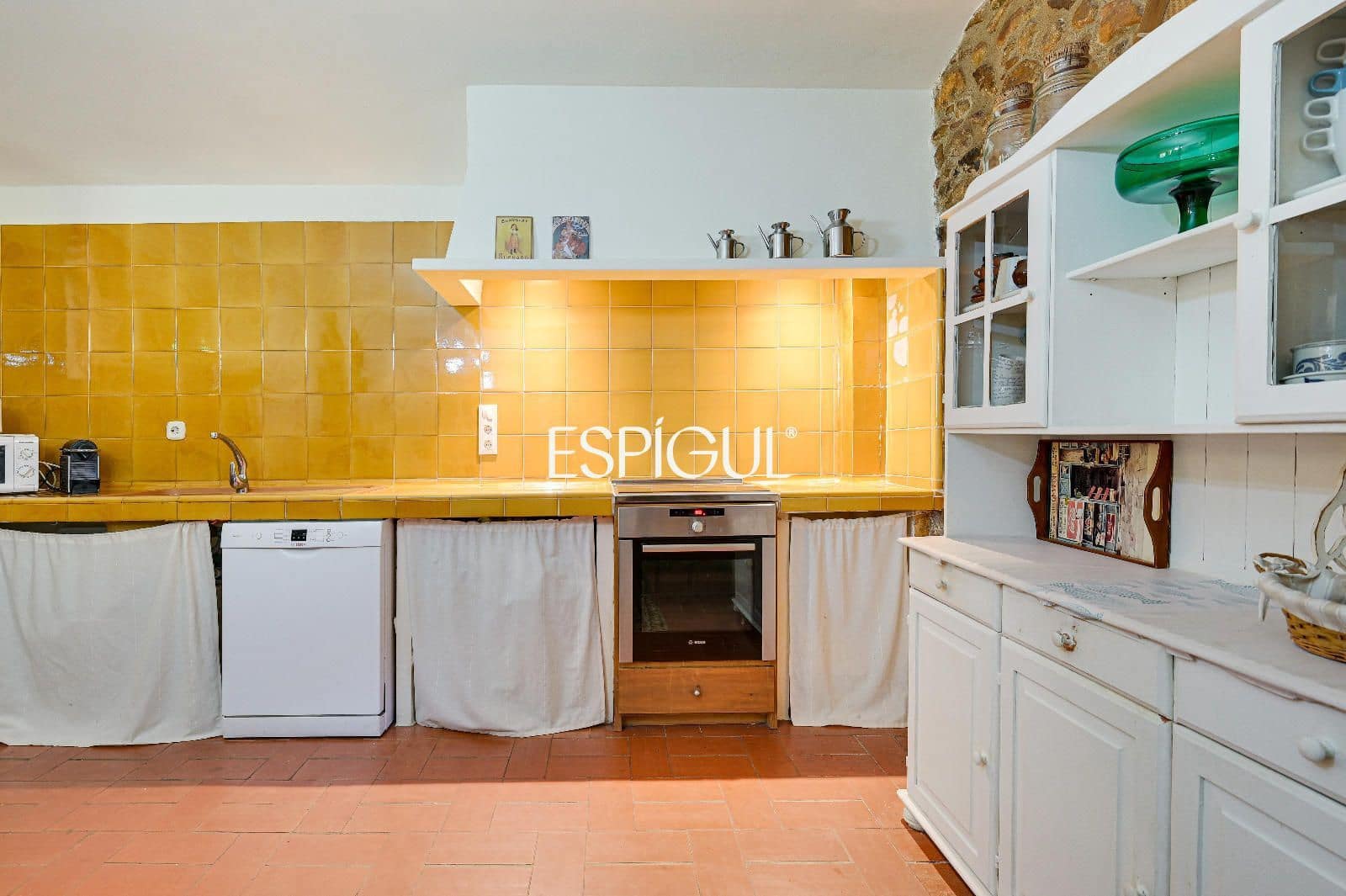5 slaapkamer Villa te koop in La Bisbal d'Emporda met zwembad garage - € 960.000 (Ref: 10016095)