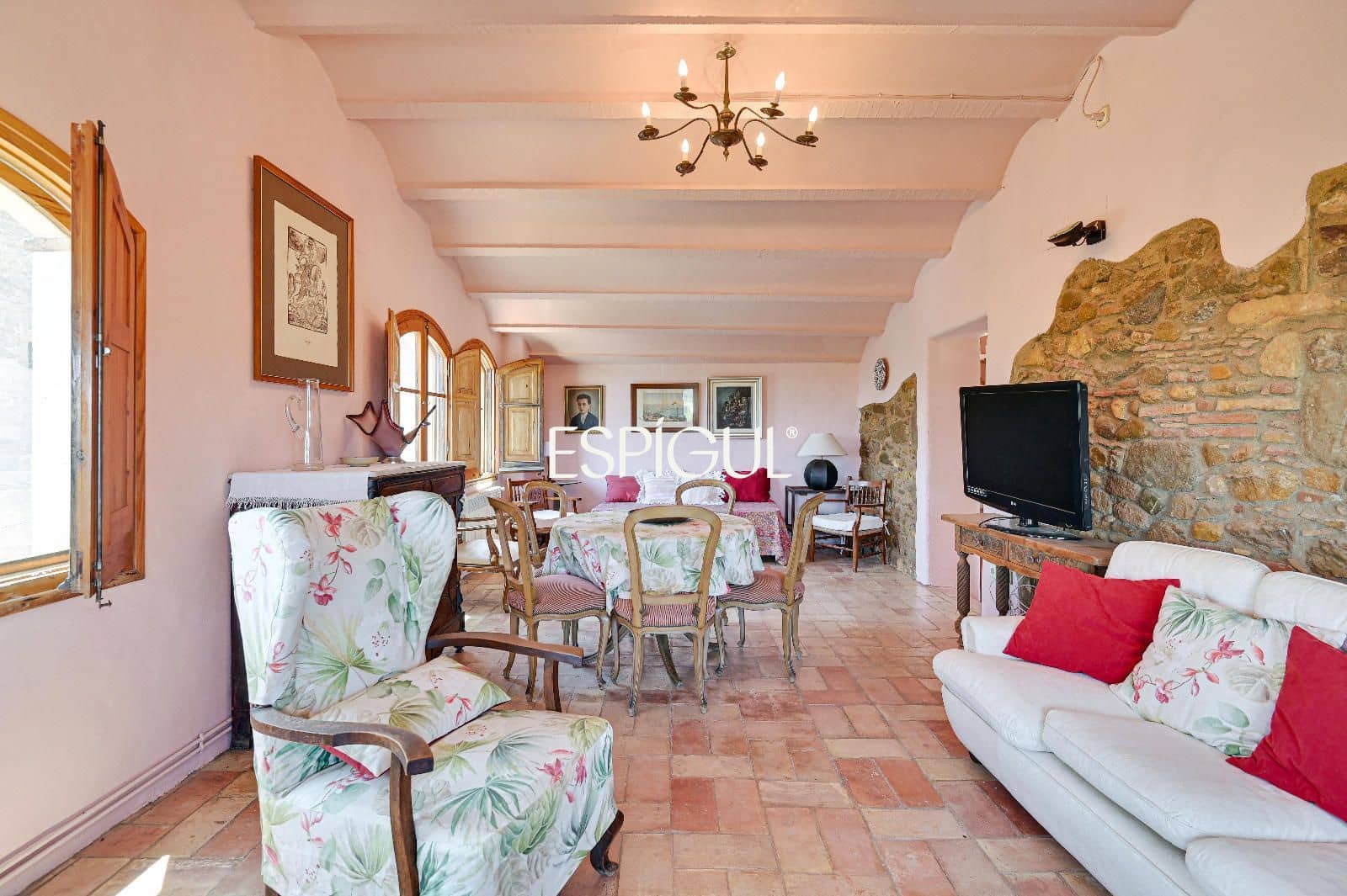 5 slaapkamer Villa te koop in La Bisbal d'Emporda met zwembad garage - € 960.000 (Ref: 10016095)