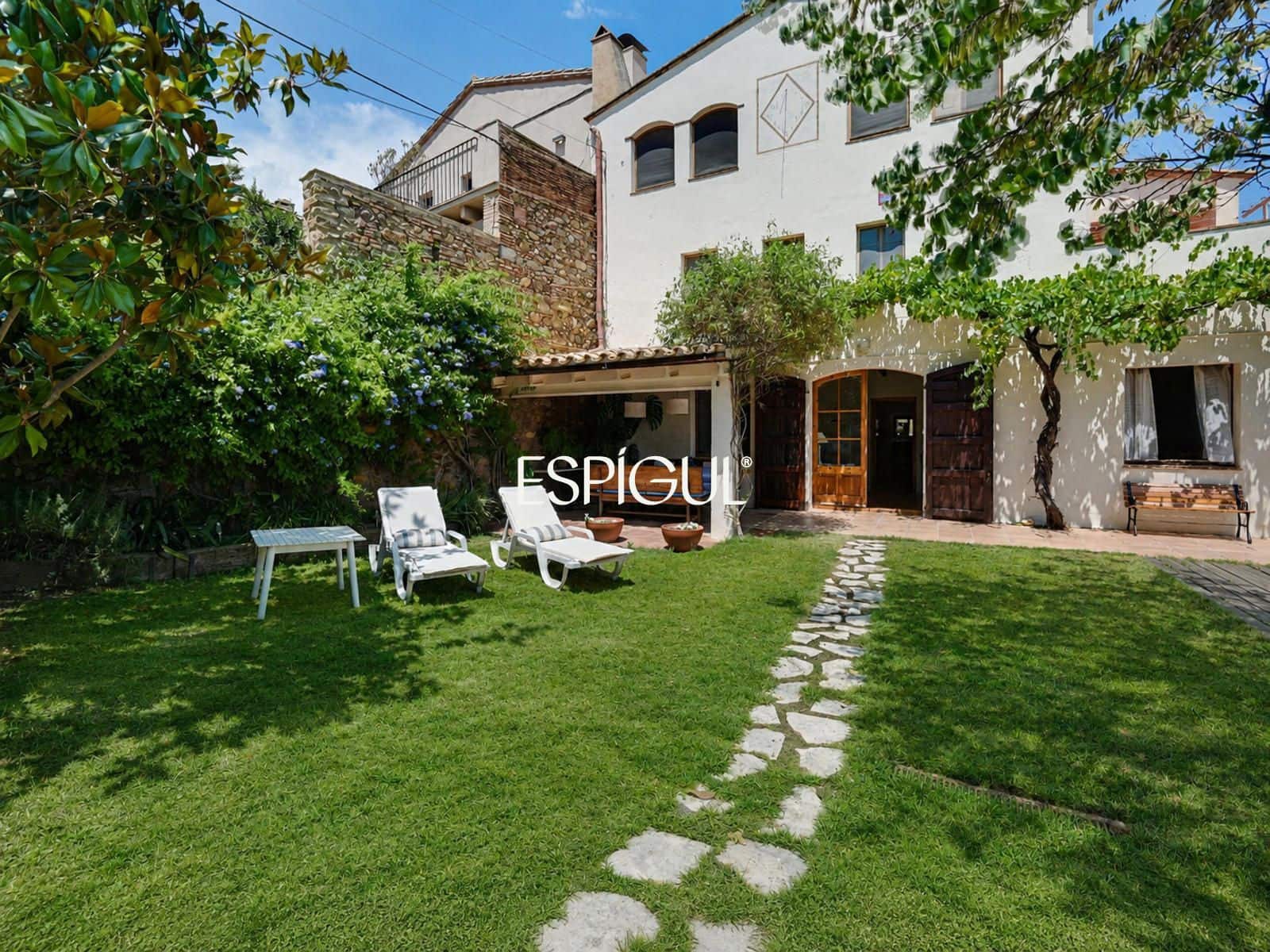 5 slaapkamer Villa te koop in La Bisbal d'Emporda met zwembad garage - € 960.000 (Ref: 10016095)