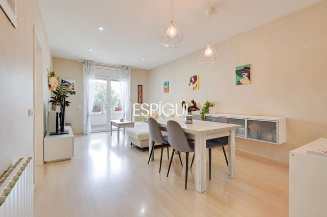Piso de 3 habitaciones en S'Agaro, Castell-Platja d'Aro en venta con garaje - 335.000 € (Ref: 10016096)