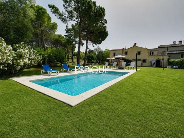 7 Zimmer Villa zu verkaufen in Santa Cristina d'Aro mit Pool Garage - 1.250.000 € (Ref: 10016097)