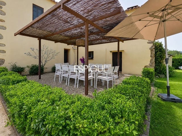 7 Zimmer Villa zu verkaufen in Santa Cristina d'Aro mit Pool Garage - 1.250.000 € (Ref: 10016097)