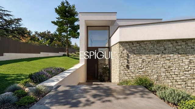 4 slaapkamer Villa te koop in Platja d'Aro, Castell-Platja d'Aro met zwembad garage - € 2.800.000 (Ref: 10016099)