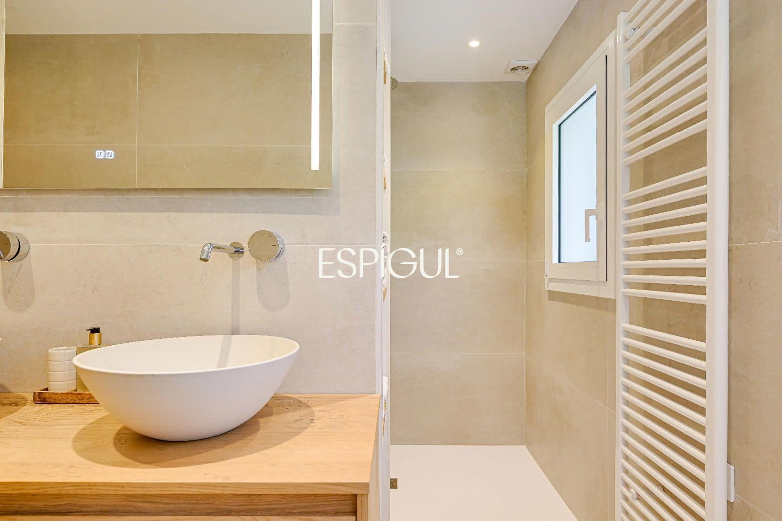 Chalet de 5 habitaciones en Vall-llobrega en venta con piscina garaje - 1.975.000 € (Ref: 10016100)