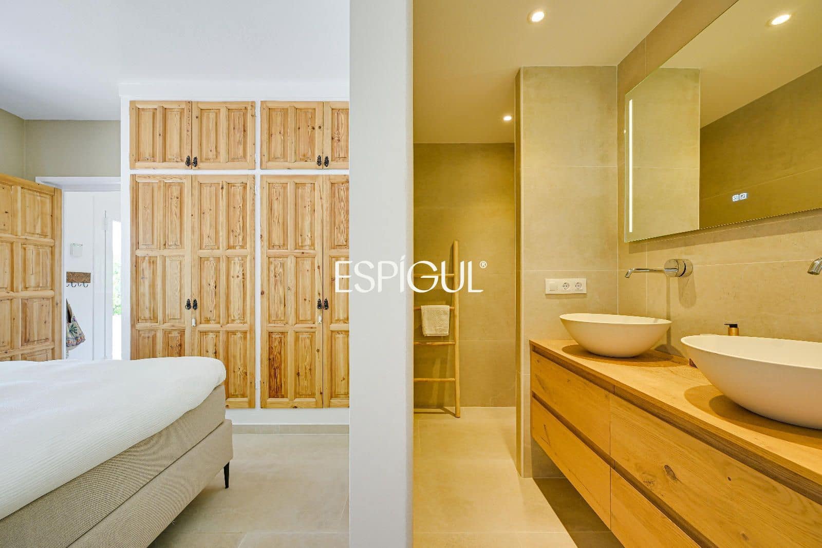 Chalet de 5 habitaciones en Vall-llobrega en venta con piscina garaje - 1.975.000 € (Ref: 10016100)