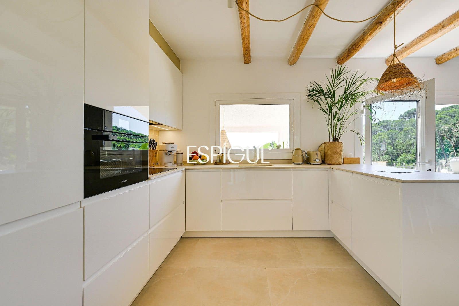 Chalet de 5 habitaciones en Vall-llobrega en venta con piscina garaje - 1.975.000 € (Ref: 10016100)